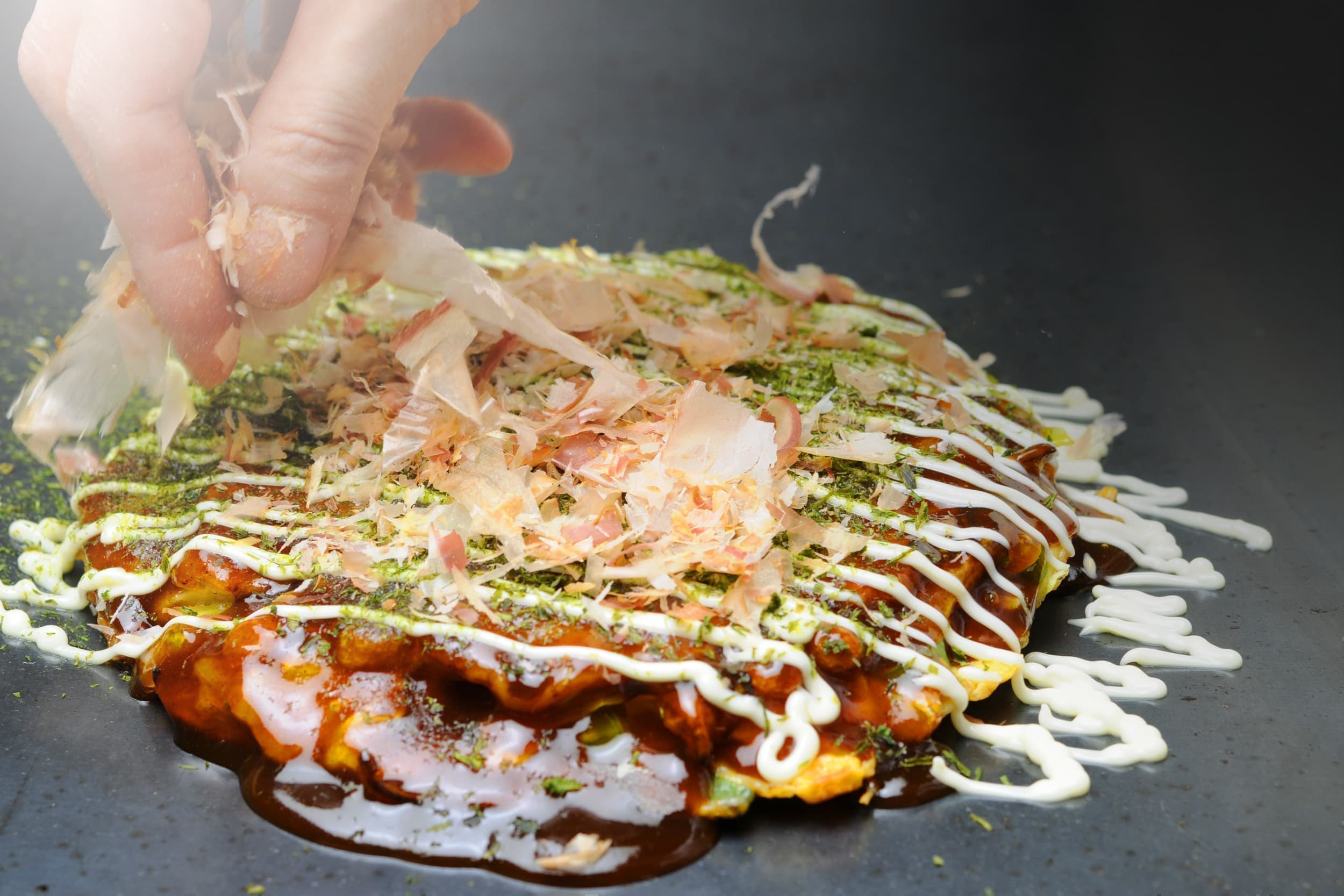 お好み焼きの盛り付け写真